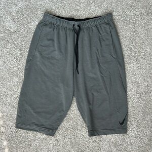 Nike 3/4 Shorts